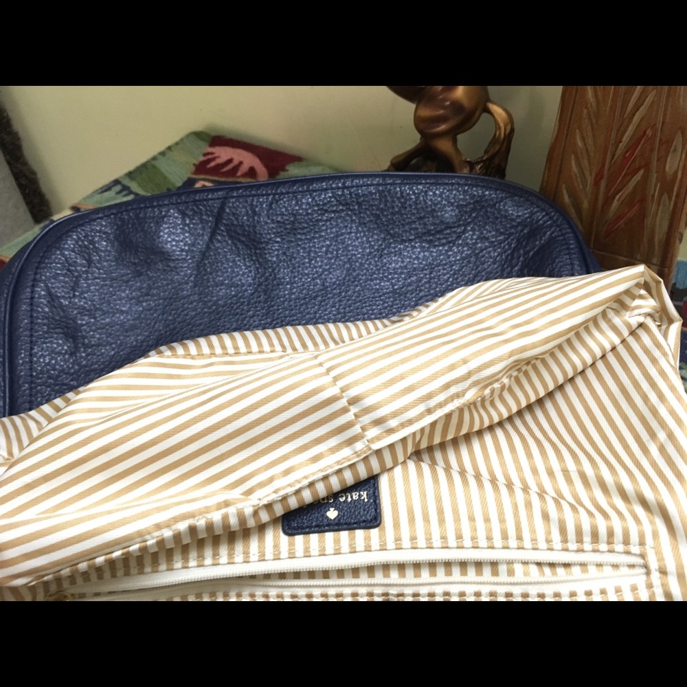 Authentic Kate Spade Cobble Hill Finley Hobo Bag in French Navy - Picture 10 of 16